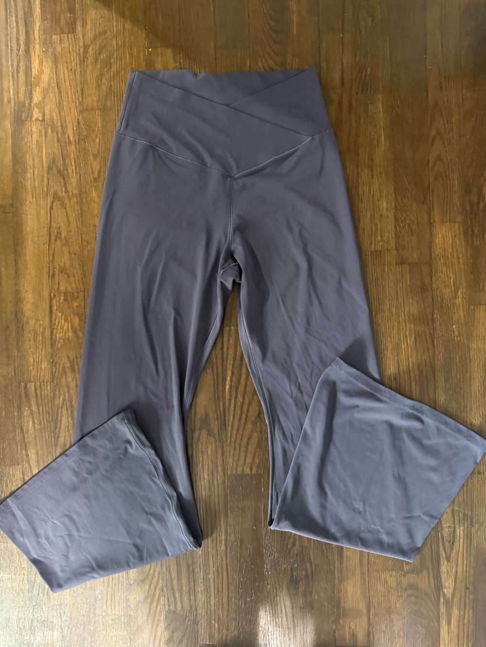 Amazon Women's High-Waist Flare Leg Pants in Dark Charcoal - Picture 5 of 6